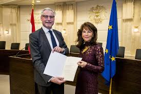 The appointment of brigitte bierlein follows the collapse of sebastian kurz's government, which was voted out of office in. Andreas Hauer Als Verfassungsrichter Angelobt Der Osterreichische Verfassungsgerichtshof