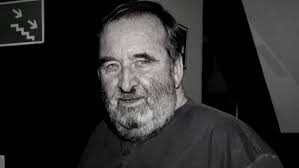 Szczególnie młodsze pokolenie może zastanawiać się, kim był krzysztof kowalewski i w jakich produkcjach zagrał. V1996hb2 Izhbm