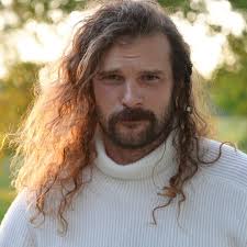 Charlie Shull's Instagram, Twitter & Facebook