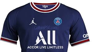 Après un quatrième maillot rose et violet fluorescent cette saison, le club de la capitale pourrait se laisser. Les Internautes Totalement Aneantis Par Le Nouveau Maillot Genant Et Le Short Horrible Que Porteront Les Joueurs Du Psg Lors De La Saison 2021 2022 Gq France