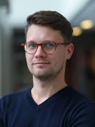 Staff members with discipline Art