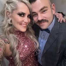 HELLO & WELCOME TO THE GROUP** 🎈I'm Favorite Grampy and I and my  grandkids, I mean minions, run this group. We are glad you joined our  Universal community. This community is