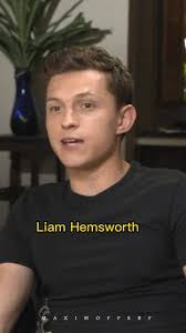 Chris Hollander's Instagram, Twitter & Facebook