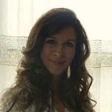 Lisa Vella's Instagram, Twitter & Facebook