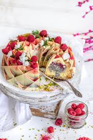 Der eierlikörkuchen ist eine echte backspezialität. Eierlikor Mohn Gugelhupf Mit Himbeeren Kuchendeern
