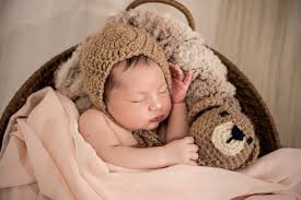 Istilah methuk (menjemput) dalam tradisi jawa, dapat dilakukan sebelum bayi berumur tujuh bulan. 5 Perlengkapan Bayi Baru Lahir Yang Wajib Dimiliki