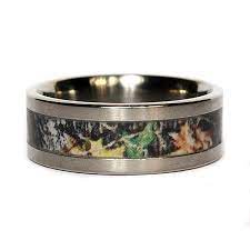 Mossy Oak New Break Up Camo 8mm Titanium Men S Band Camouflage Wedding Rings Camo Wedding Rings Wedding Rings