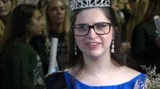 Teen Won't Let Her Sun Allergy Get in the Way of Homecoming Queen Duties