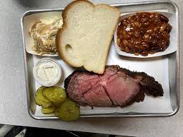 Serve groups from 5 to 5,000+. Prime Rib Dinner With Sides Of Beans And Banana Pudding Picture Of Pig In Pig Out Wichita Tripadvisor