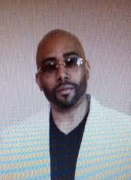 Lester Parris's Instagram, Twitter & Facebook