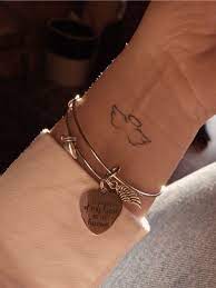Miss You Always Xo Sagejacksonn Always Arttattoo Blacktattoo Inspirationaltattoos Sagejacksonn Tattooide In 2020 Jewelry Tattoo Tiny Tattoos Mini Tattoos