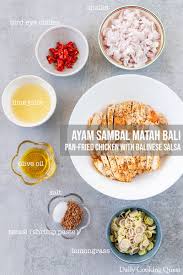 Sambal yang satu ini biasanya banyak disajikan dengan makanan khas bali. Ayam Sambal Matah Bali Pan Fried Chicken With Balinese Salsa Recipe Daily Cooking Quest