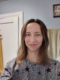 Excuse the no make up and PJs 😆. I get told I look familiar ALL the time! 