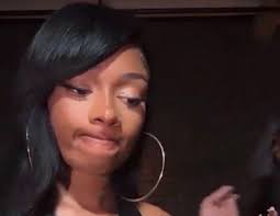 ℤℤℤ. (@_imasleep_)