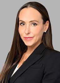 Julie Lessard's Instagram, Twitter & Facebook