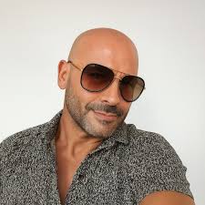 Feel » ft Alexandra Prince just hit 1 Million streams