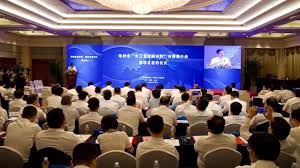 (1682条点评) 卧龙大侠 点评： 郑州黄河文化公园 是黄河地上悬河的起点 黄土高原终点 黄河中下游的分界线 被誉为万里黄河上一颗璀璨的明珠 这里有高高矗立着的炎皇二帝像 2020. ç­¾ä¸‹åƒäº¿å¤§å• ä¸­éƒ¨å›½å®¶ä¸­å¿ƒåŸŽå¸‚éƒ'å·žå¦‚ä½•å¯¹æŽ¥é•¿ä¸‰è§'