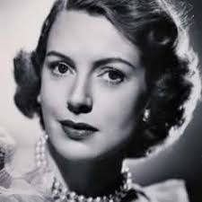 Deborah Estelle's Instagram, Twitter & Facebook