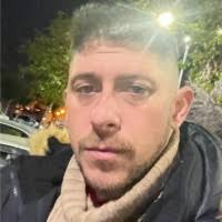 600+ perfiles de «Joni»