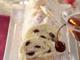 Buche Au Chocolat Blanc Et Griottes Au Kirsch Recettes Recette Buche Au Chocolat Buche De Noel Recette Buche