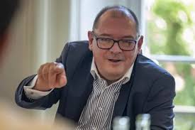 Fachkräftemangel in der Logistik: Was Daniel Hensel von Hensel Logistik  täglich erlebt