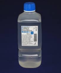Vu que je fais le liniment du petit poulet moi même, de l'eau de chaux, j'en avais plein d'avance, ça tombait bien. Parapharmacie Veterinaire Eau Sterile