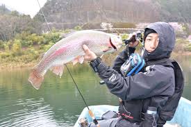 スプーンと共にモンスターを狙った春の３日間 | TailSwing