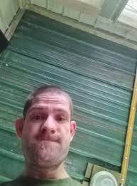 Hey ladies.👋 I'm new to the Bloomington area. I'm over 100 days clean and  sober 🥳 and I need new friends! A relationship would be nice if it just  happens that way