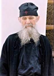 Ο γέροντας εφραίμ ο φιλοθεΐτης που ασκήτεψε και στην αριζόνα, εμφανίστηκε σε μία γυναίκα που. Brwmikos Polemos Twn Oikoymenistwn Enantion Toy Geronta Efraim Ths Arizonas Pisw Apo Thn Eklogh Toy Neoy Mhtropolitoy Sto Sikago Aberwf