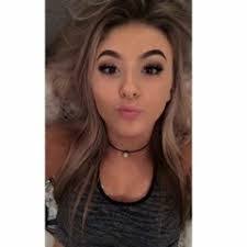 Lara Duncan's Instagram, Twitter & Facebook