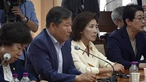 “목덜미 잡고 팔목 비틀어”…경찰, ‘국힘 보좌진 폭행’ 논란 일파만파