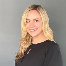 Amanda Stark's Instagram, Twitter & Facebook