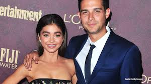 She began in the business at the age of 4 with commercial. Modern Family Star Sarah Hyland Ist Verlobt