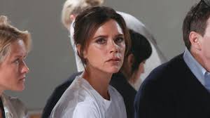 Impftermin buchen!» ruft die opposition auf den plan. Victoria Beckham Ihre Firma Steht Mit Millionen Im Minus Stern De