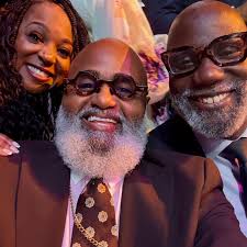 Hanging out with my family at Full Gospel. What a time.