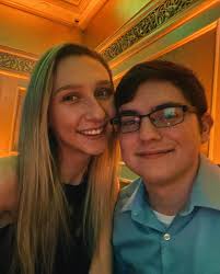 Renee Benton (@renee.benton) • Instagram photos and videos