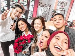 Sempat Dikira Pacaran, Ini 10 Potret Kedekatan Marion Dan Sahabatnya