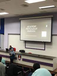 Yaitu program diploma institut pertanian bogor (d3 ipb). Apbuitmmelaka On Twitter Sedang Berlangsung Taklimat Fakulti Bersama Pelajar Semester 1 Diploma Bahasa Inggeris Komunikasi Profesional Di Dewan Kuliah 7 Uitm Kampus Alor Gajah Depc Uitm Lg120 Https T Co Fkf2ano9fe