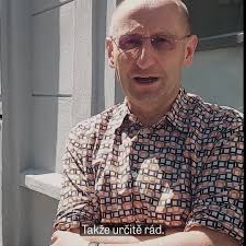 Dobrovolníci nám často říkají, že předat mladší generaci své znalosti a  zkušenosti považují za svou společenskou odpovědnost. 💙 Jak své zapojení  do Dne pro školu vnímá podnikatel a investor Adam ...