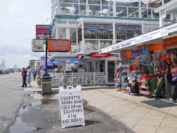 Hampton beach cam brought to you by coastal camera network. Shopping On The Boardwalk Hampton Beach Hampton Beach Nh Hampton Beach New Hampshire
