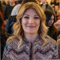 300+ Profile mit dem Suchbegriff „Petrone“