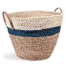 Trend Indus Ocean Auf Der Ile De Re Maisons Du Monde Cestas Cestas De Mimbre Diseno De Despensa De Cocina