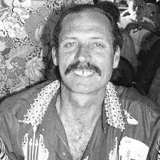 Larry Kubik's Instagram, Twitter & Facebook