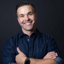 Drew Brady's Instagram, Twitter & Facebook