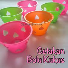 Bolu kukus mekar cokelat lembyuut, yang nyoklat banget rasanya. Cetakan Bolu Kukus Shopee Indonesia