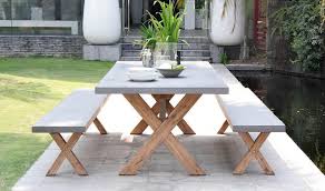 salon de jardin avec bancs en bois d acacia et ciment effet beton decor de patio table et chaises de jardin balancoire jardin