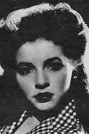 Peggy Wynne's Instagram, Twitter & Facebook