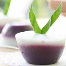 Rasa lembut dan nikmat tersebut terbalut dengan gurihnya air santan kepala kental. 15 Indonesian Desserts Kue Talam Ideas Indonesian Desserts Asian Desserts Indonesian Food