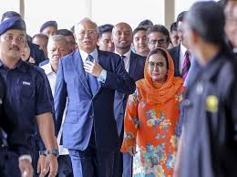 Looking for customers in south africa, middle east, india, vietnam and western europe. High Court To Hear Najib And Rosmah S Bid To Strike Out Carpet Seller Deepak S Suit On May 6 Malaysia Malay Mail