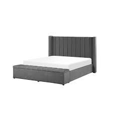 Si vous le placez aux pieds d'un lit, vous pourrez par exemple ranger des couvertures ou des coussins additionnels à l'intérieur. Beliani Beliani Lit Double En Velours Gris Avec Banc Coffre 160 X 200 Cm Noyers Gris Cadres De Lit Rue Du Commerce